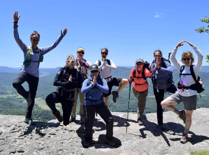 benefits of hiking with a group