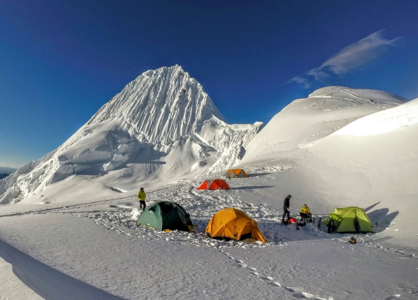 luxury mountaineering companies