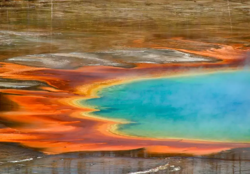 why is Grand Prismatic Spring colorful why is Grand Prismatic Spring colorful