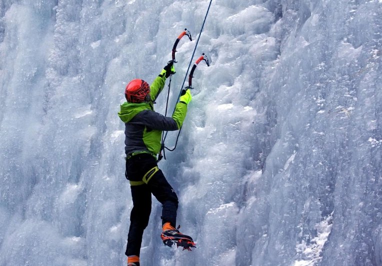 Ice climbing sport