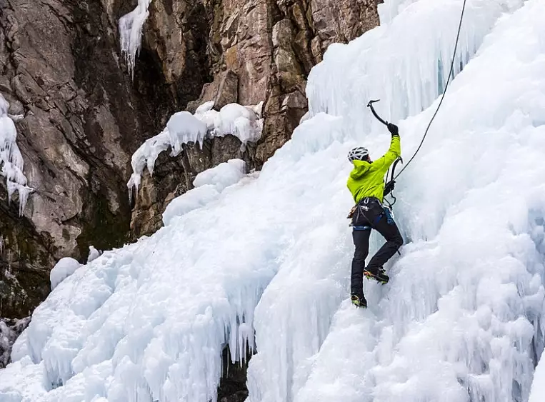 ice climbing for beginners ice climbing for beginners