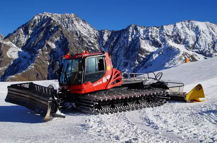 snow grooming for hiking