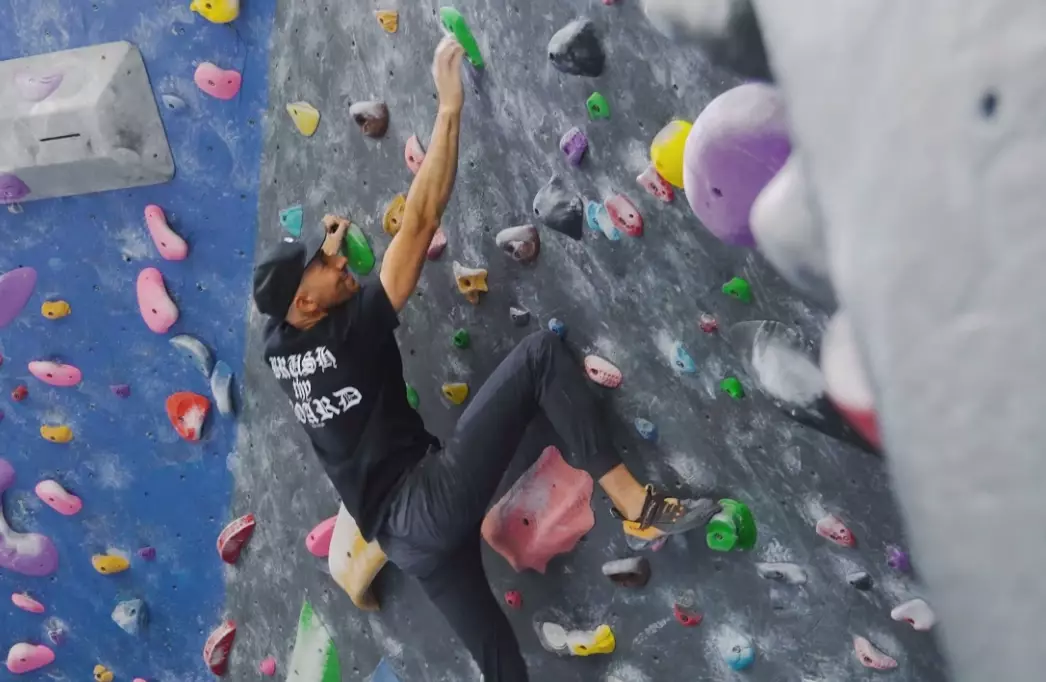 stemming climbing technique