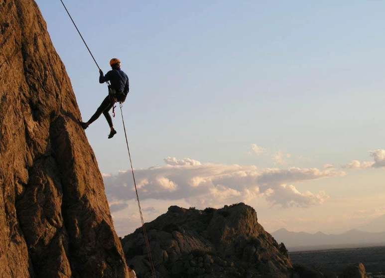 how dangerous is rock climbing