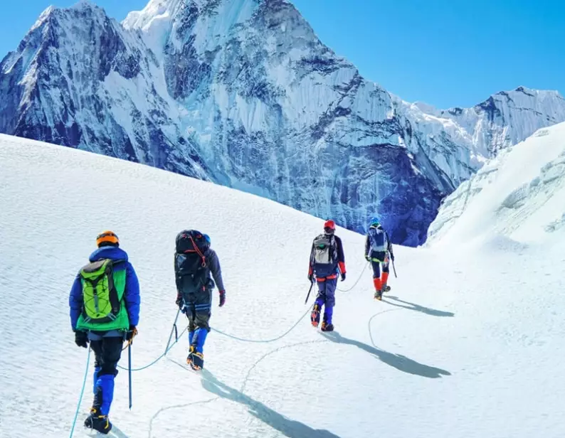 Everest climb duration