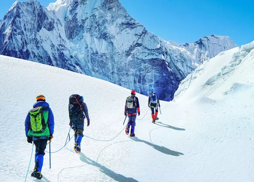 free Everest climb