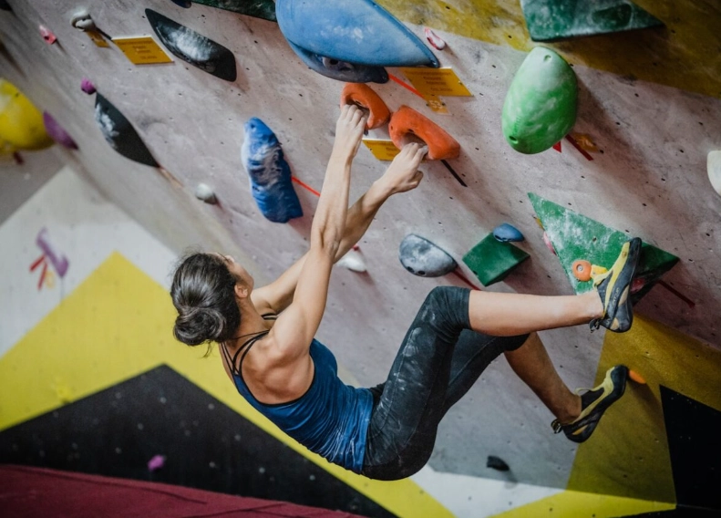 How to fall safely when climbing?