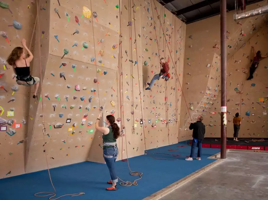 adult beginner climbing adult beginner climbing