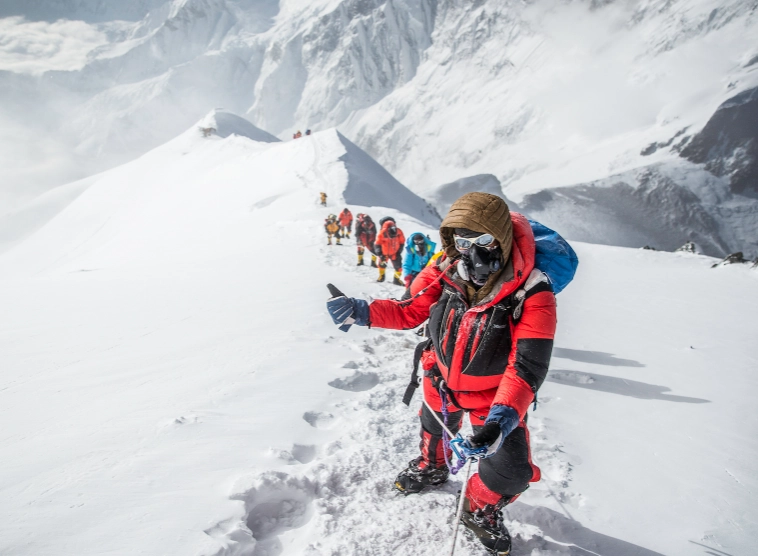 Mount Everest climbing cost