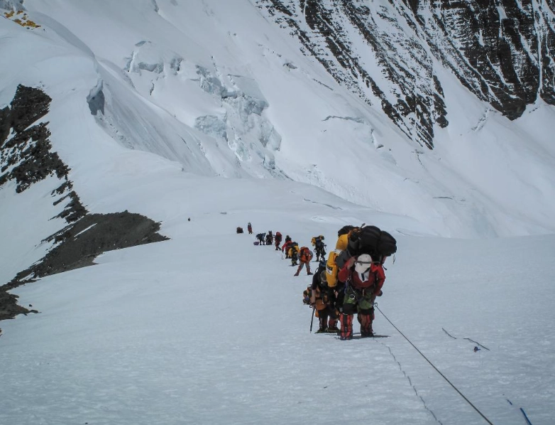 Mount Everest climbing death rate