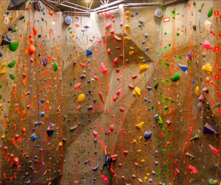 climbing alone safely