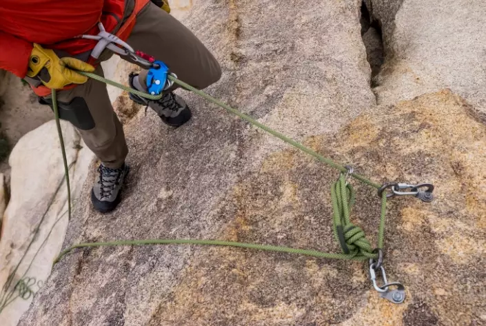 indoor climbing auto belay