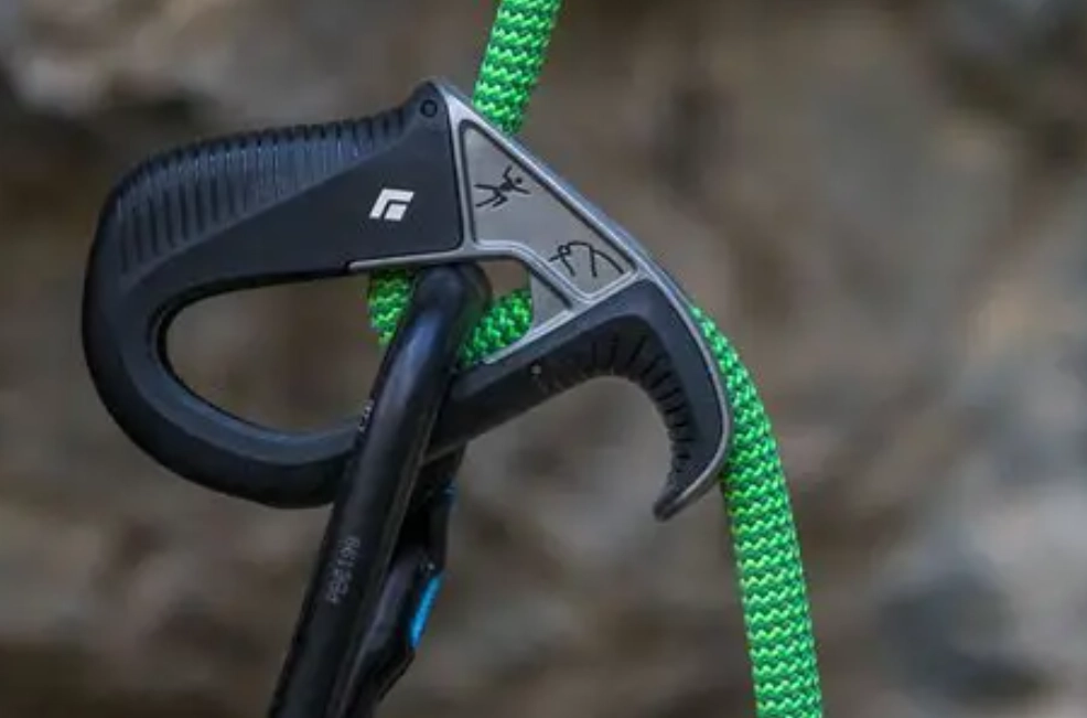 Rock climbing belay device