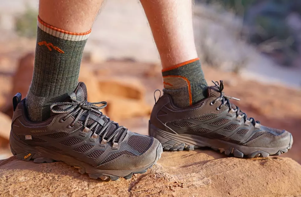 What type of socks is best for hiking?