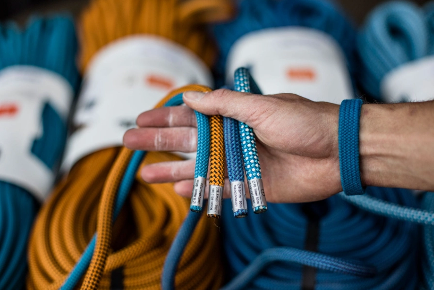 how to choose climbing rope