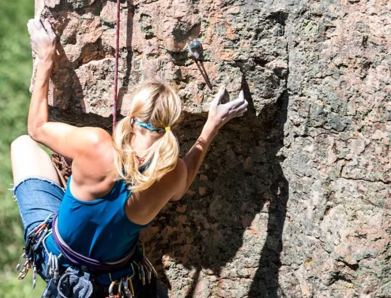 why no gloves for climbing